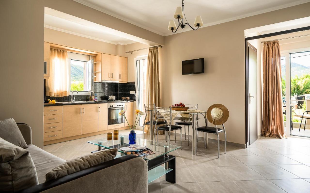 Emily Apartments Nydri  Esterno foto