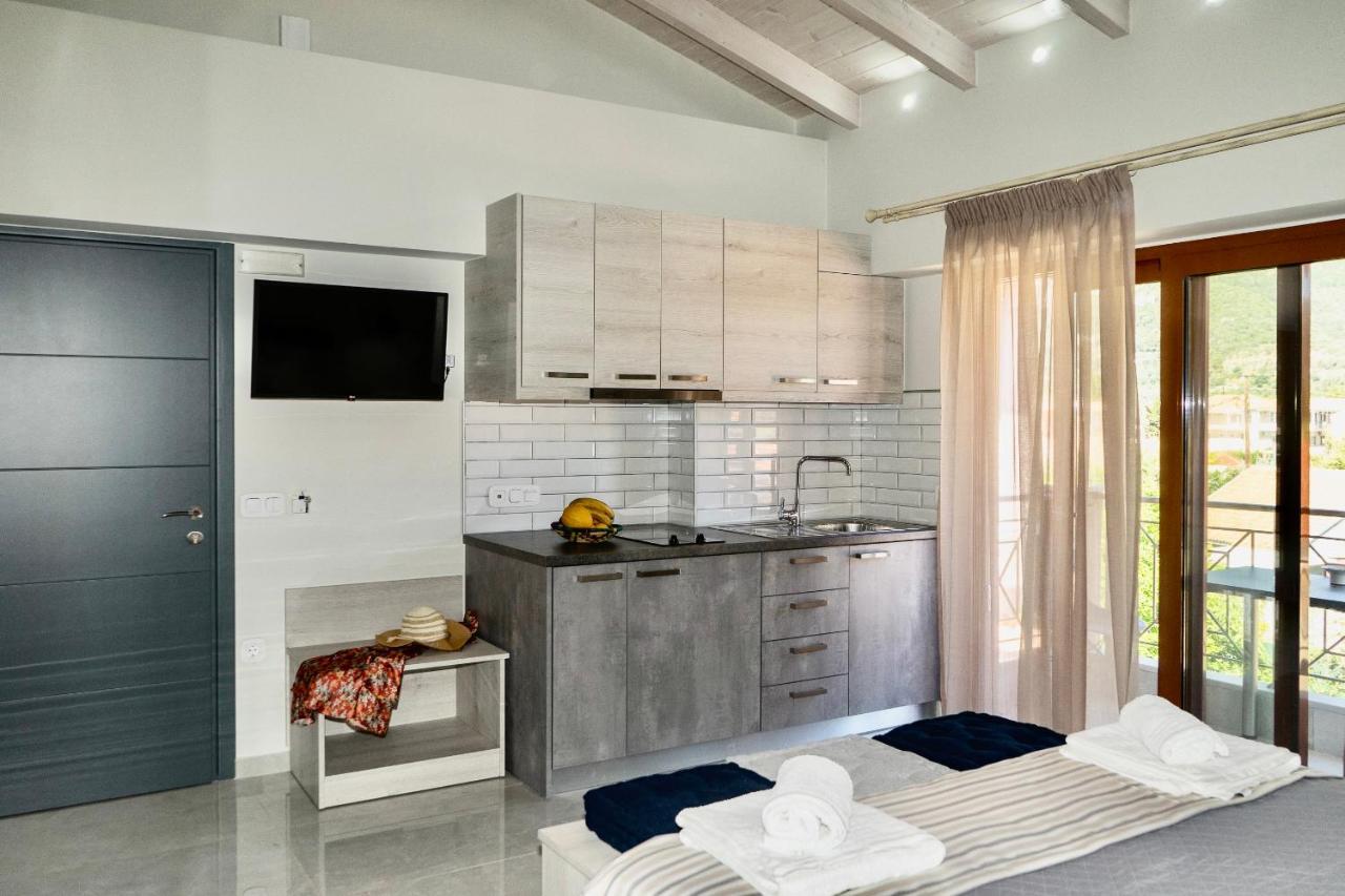 Emily Apartments Nydri  Esterno foto
